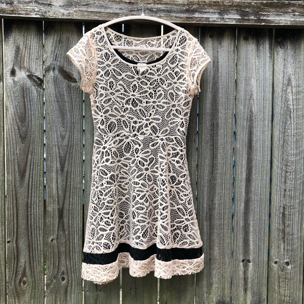 Anthropologie Weston Wear Maitland Dress Cream Open Work Lace Black Lining